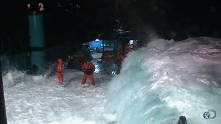 Epic Waves Whoa  Deadliest Catch [upl. by Elatia]