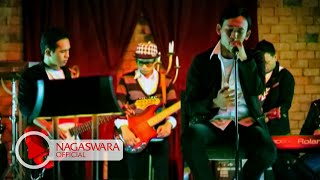 Dadali  Di Saat Aku Mencintaimu Official Music Video NAGASWARA music [upl. by Campagna]