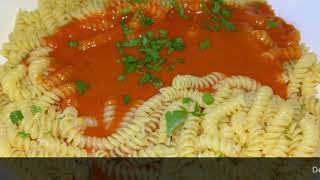 Kochen mit Traudl  Tomatensoße aus Tomatenmark [upl. by Vassily309]