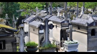 La Tombe de Gaspard Ulliel au père Lachaise [upl. by Aihsel263]