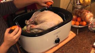 How to Season amp Cook a Turkey in an electric roaster thanksgiving christmas [upl. by Jaquenette]