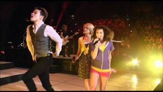 GLEE on tour  der 3D Film  Clip quotLoser like me  Auftrittquot [upl. by Vikki]