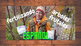 Fertilizando mis arboles frutales in Spanish [upl. by Minnie783]