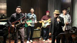 Tompi ft Ari  Mostly Jazz 170212 HD [upl. by Marba]