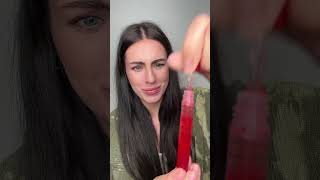 Caro testet ¿fake blood in Lippenöl 🧛🏻‍♀️🩸 [upl. by Gans]