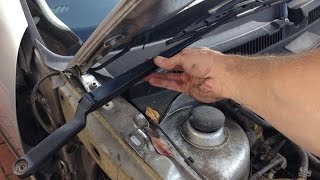 VW Golf MK4  how to remove wiper arm [upl. by Lenneuq]