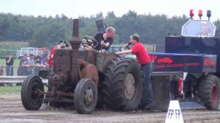 Lanz Bulldog  Edewecht 2011 Tractor Pulling [upl. by Charissa3]