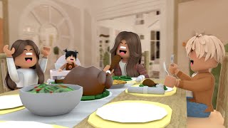 Family Thanksgiving Dinner   Bloxburg Family Roleplay [upl. by Oninotna141]