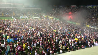 Saprissa Campeon 🏆30 Aficionados invaden en minutos la cancha 2014 [upl. by Aneehsat]