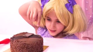 Esme and the Chocolate Cake ⭐ Princesses In Real Life  Kiddyzuzaa  WildBrain [upl. by Mamoun]