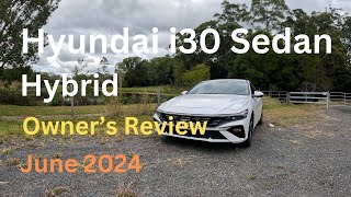 Hyundai i30 Hybrid  Review [upl. by Naig]