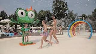 Camping Altomincio Family Park Gardameer  Italië  Vacansoleil Camping Holidays [upl. by Aital]