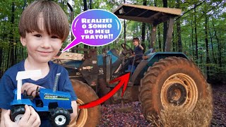 Trator infantil se transforma em trator de verdade  Childrens tractor  子供のトラクターが本物のトラクターに変わります [upl. by Oderfodog]