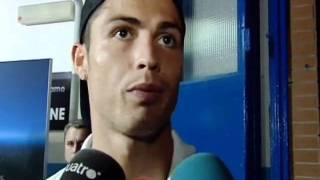 Cristiano Ronaldo indignado quotSoy guapo y rico y me tienen envidiaquot [upl. by Kinna]