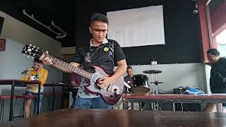 Tangga Ke Langit Jamming Session with Phillies amp Resman [upl. by Lanevuj]