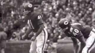 GALE SAYERS WITH INSIGHT ON BRIAN PICCOLO amp THE MOVIE quotBRIANS SONGquot [upl. by Nivar]