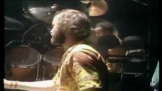 Genesis quotDance On A Volcano  Drum Duetquot Dukes Tour 1980 [upl. by Winola]