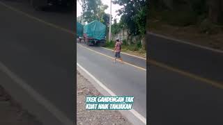 Truk gandeng ngk kuat naik [upl. by Kostman]