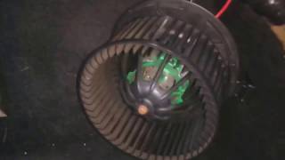 Renault Megane 2 Removing HeatBlower Fan amp Fix 2 [upl. by Mirabelle]