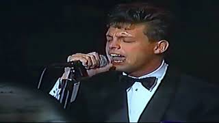 Luis Miguel Amante Del Amor Romance Vivo 1993 4K [upl. by Atnauq261]