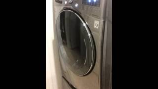 WM3470HVA LG Front Loading Washer Spin Down Banging Noise [upl. by Chassin]