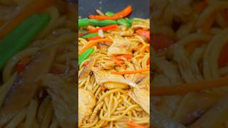 Chicken Lo Mein lomein noodles stirfriednoodles [upl. by Tiossem]