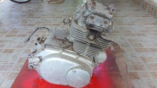 How to Paint a Motorcycle Engine 175CC  Cleaning and repaint Old Engine [upl. by Airb891]