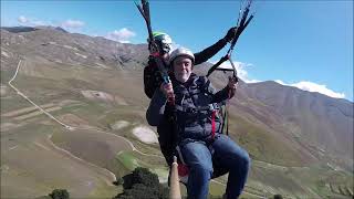 Parapendio a Castelluccio di Norcia [upl. by Argela]