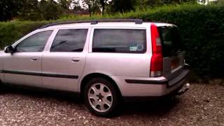 2001 Volvo V70 Startup [upl. by Sirama]