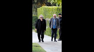 AlPacino parla con un amico durante una passeggiata a LosAngeles [upl. by Henni]