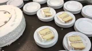 How to cut a wedding cake at McHales [upl. by Alfreda]