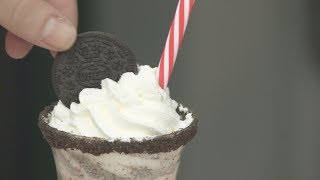 Milkshake με OREO Strawberry Cheesecake  FOOD VIDEOs [upl. by Levins]