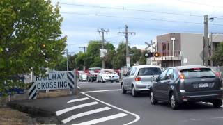 Park St Level Crossing Moonee Ponds [upl. by Warram102]