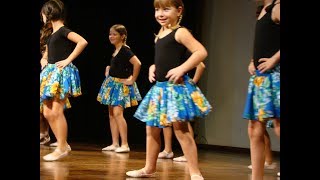 Forró Infantil  Esperando na JanelaGilberto Gil  BH Broadway [upl. by Kosey135]