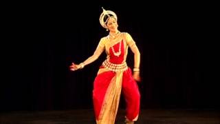 Danza Clásica de la India ODISSI Anandini Dasi Bharatya Vidya Bhavan Mylapore Chennai [upl. by Arimihc]