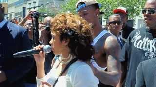 KEYSHIA COLE LIVE IN OAKLAND IM GOING DOWNACAPELLA PT 1 [upl. by Wilscam]