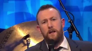 Alex Horne amp The Horne Section Perform Lovely Day by Bill Withers 8 out of 10 cats does countdown [upl. by Lathrope]