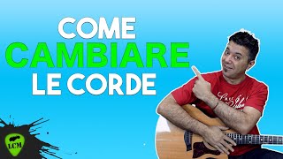 Come Cambiare Le Corde Di Una Chitarra  Tutorial Corsi di Chitarra Principianti [upl. by Adnilav242]