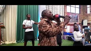 YESU OYAMBA WORSHIP BY PASTOR MEDI BUYONDO [upl. by Bullock949]