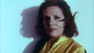 quot la maison sur le Portquot Amalia Rodrigues [upl. by Avigdor]