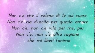 Laura Pausini  Non Cè lyrics [upl. by Aretak190]