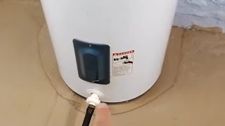 hacer limpieza del boiler de forma anual calentador de agua con olor a huevo podrido [upl. by Noirrad]