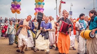 Harinam Sankirtan by devotees of ISKCON [upl. by Ojahtnamas448]