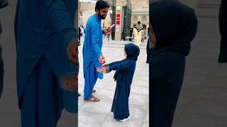 😍Mashallah Cute girl Madina Sharif Ma So Cute madina shorts youtubeshorts [upl. by Edna666]