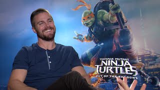 Stephen Amell interview  TEENAGE MUTANT NINJA TURTLES GREEN ARROW [upl. by Almallah]