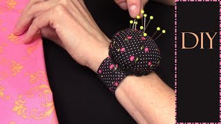 NadelKissen fürs Handgelenk  Nützliche Nähhelfer DIY [upl. by Mirella478]