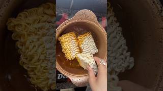 Garlic noodles foodshorts maggi easycooking easylunchidea shorts [upl. by Dot]