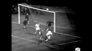 Eusébio  All touch of the ball  Benfica 1x4 Manchester United  European Champions Clubs Cup 1968 [upl. by Lilith905]