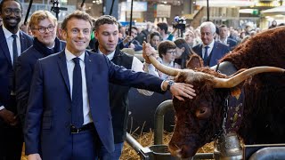 Le Salon de lagriculture ouvre ses portes à Paris Emmanuel Macron au contact du monde rural [upl. by Annahaj]