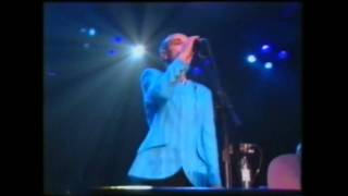 Sinead OConnor War live at the Bob Dylan Tribute [upl. by Arocet412]